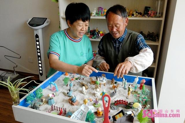 青岛即墨区打造医养结合智慧健康养老平台 让老年人乐享生活(图3) 青岛即墨区打造医养结合智慧健康养老平台 让老年人乐享生活(图3)